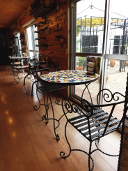 カフェ&セレクト雑貨&ロートアイアンのお店「Kenner&Regina」